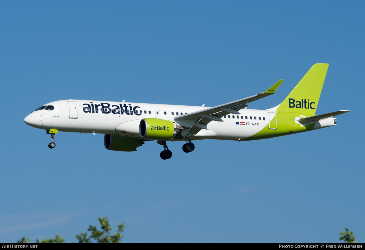 Aircraft Photo of YL-AAX | Airbus A220-371 (BD-500-1A11) | AirBaltic | AirHistory.net #466002