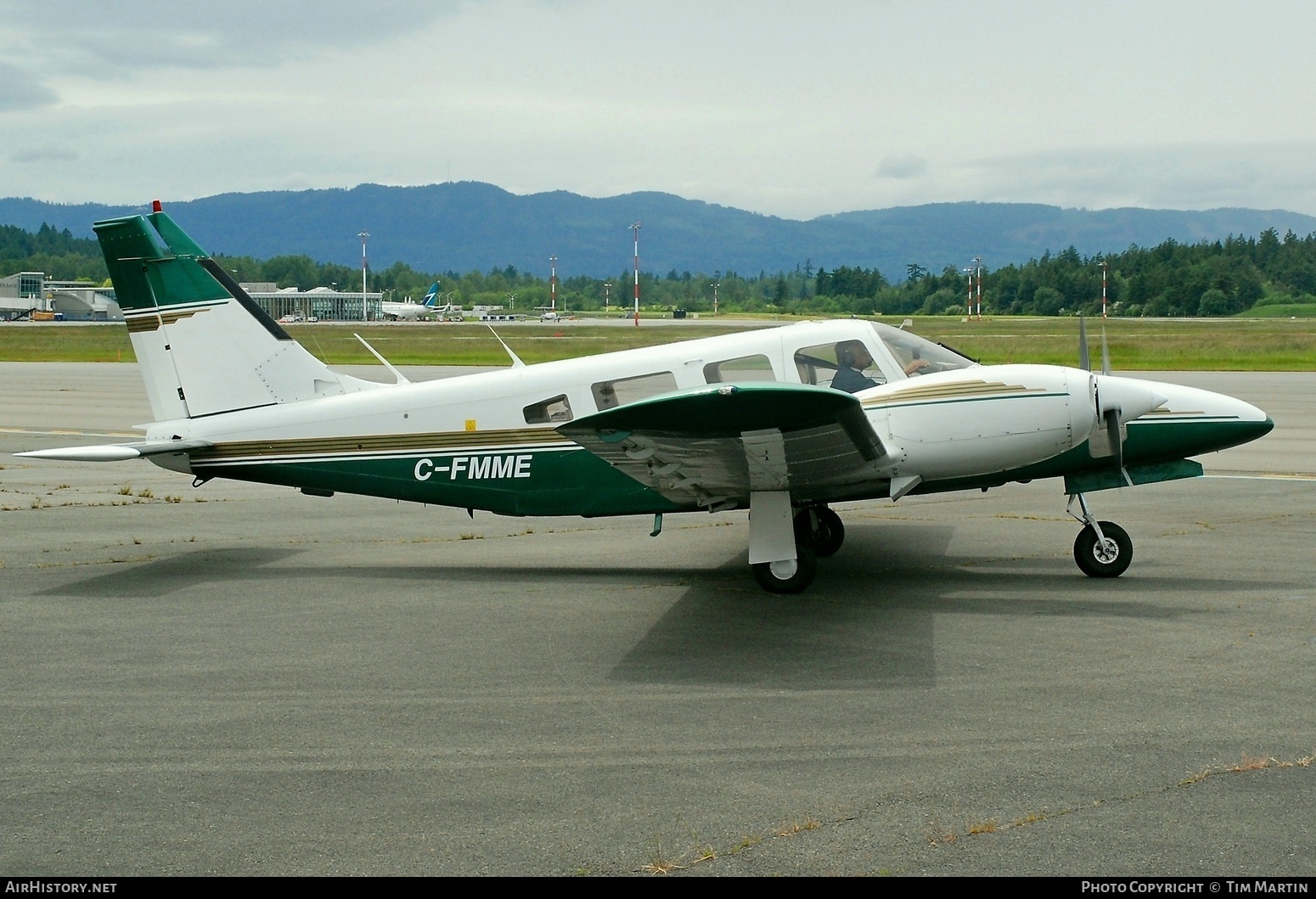 Aircraft Photo of C-FMME | Piper PA-34-200T Seneca II | AirHistory.net #466062