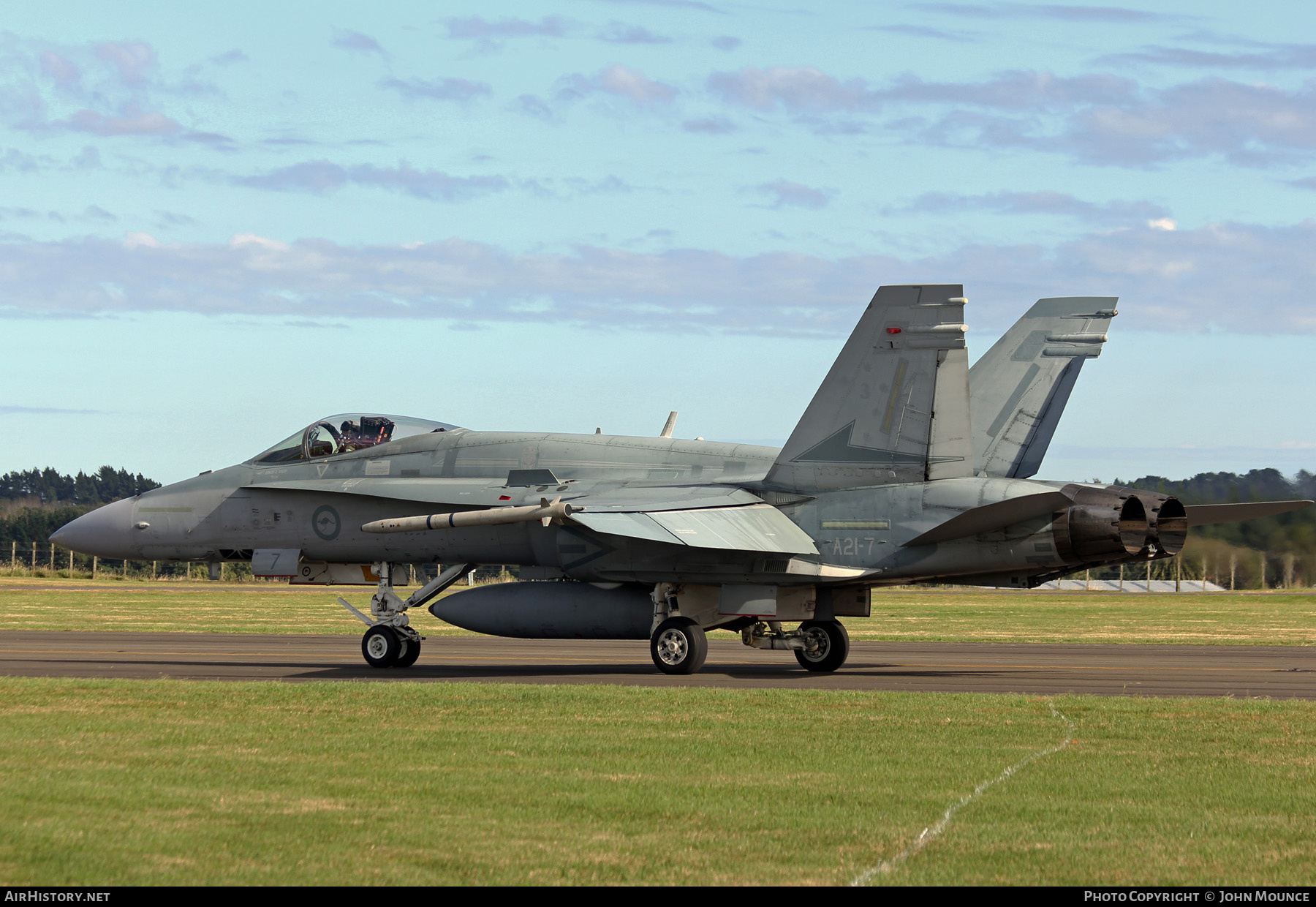 Aircraft Photo of A21-7 | McDonnell Douglas F/A-18A Hornet | Australia - Air Force | AirHistory.net #466080