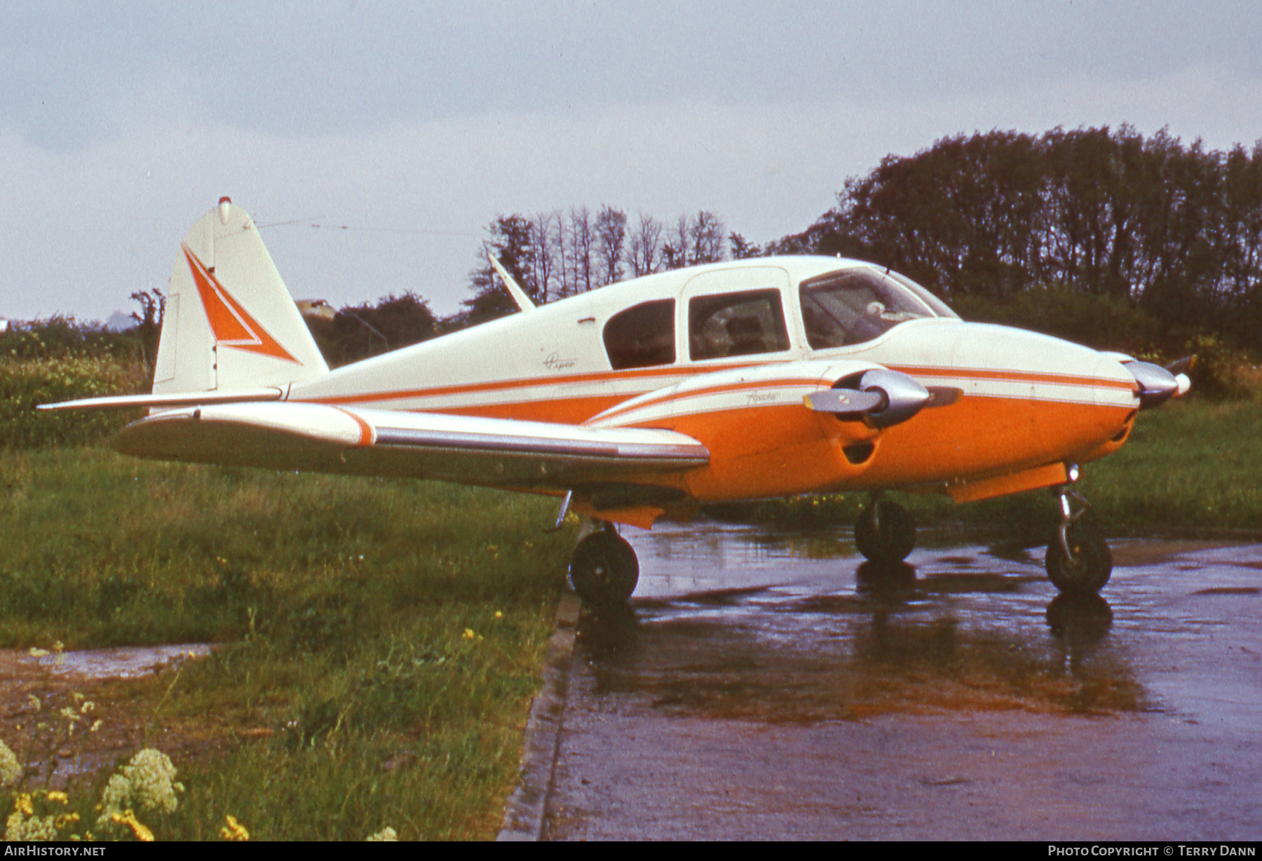 Aircraft Photo of G-AVDI | Piper PA-23-150 Apache | AirHistory.net #466148