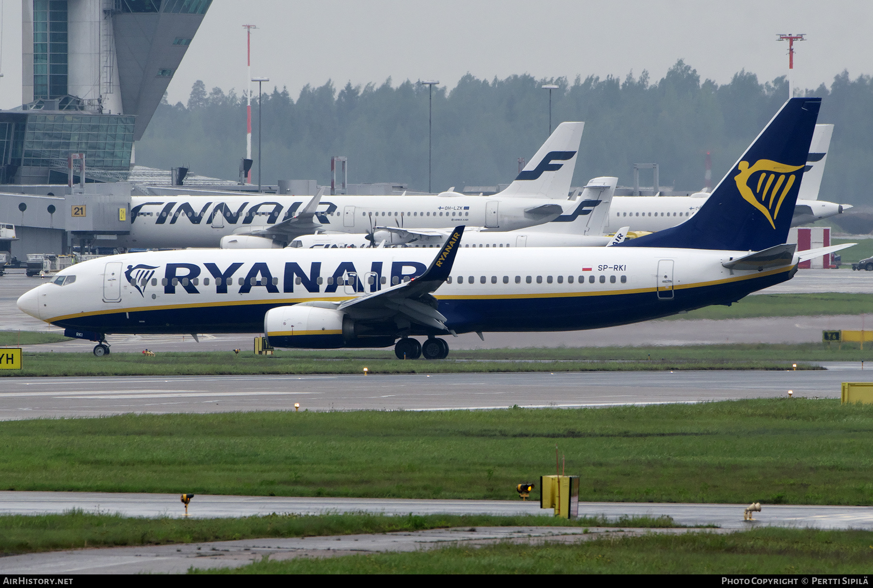 Aircraft Photo of SP-RKI | Boeing 737-800 | Ryanair | AirHistory.net #466269