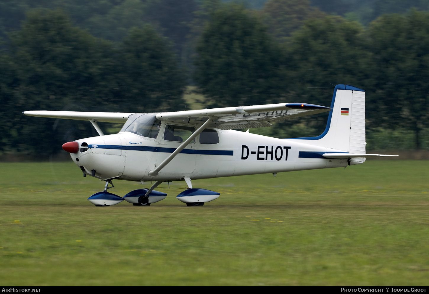 Aircraft Photo of D-EHOT | Cessna 172 Skyhawk | AirHistory.net #466277