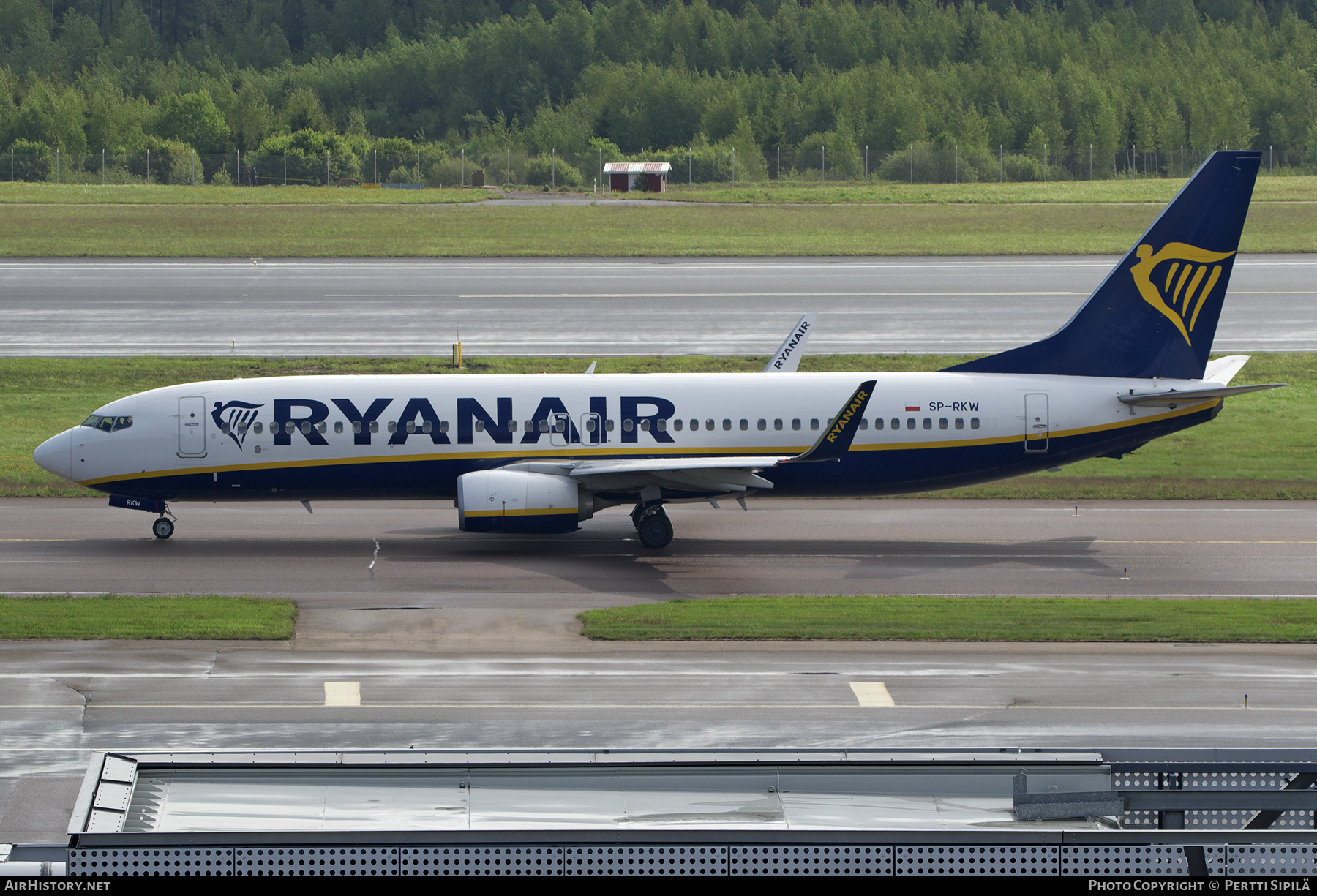 Aircraft Photo of SP-RKW | Boeing 737-800 | Ryanair | AirHistory.net #466383