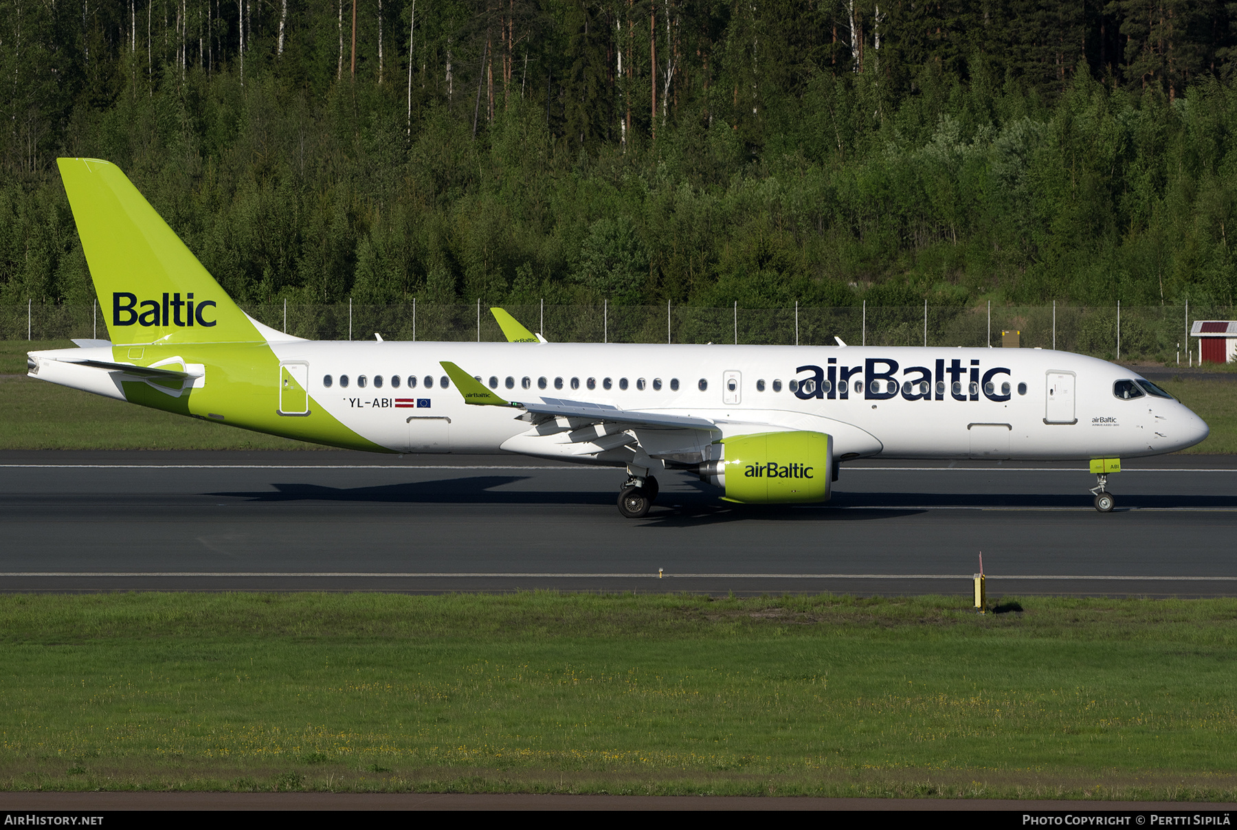 Aircraft Photo of YL-ABI | Airbus A220-371 (BD-500-1A11) | AirBaltic | AirHistory.net #466392