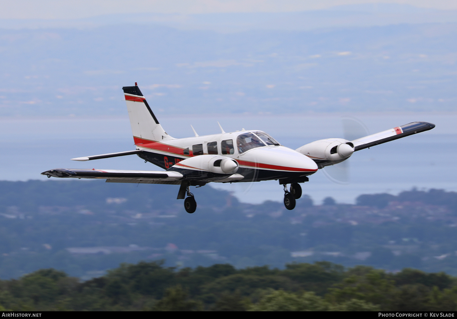 Aircraft Photo of G-JDBC | Piper PA-34-200T Seneca II | AirHistory.net #466462