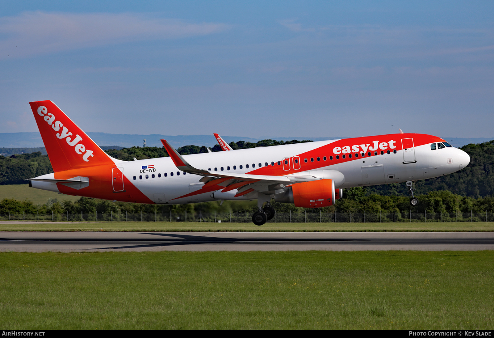 Aircraft Photo of OE-IVB | Airbus A320-214 | EasyJet | AirHistory.net #466512