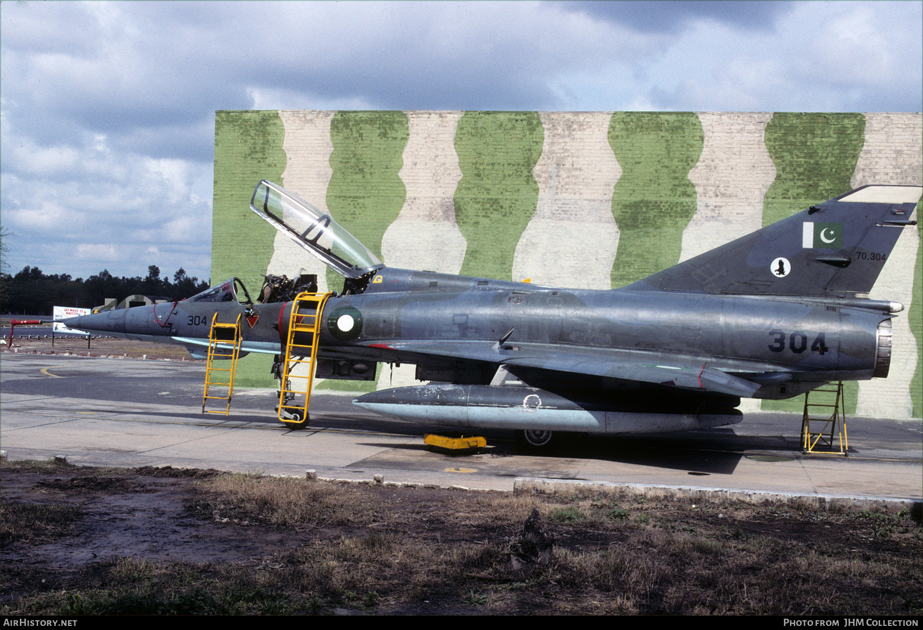 Aircraft Photo of 70-304 | Dassault Mirage IIIDP | Pakistan - Air Force | AirHistory.net #466651