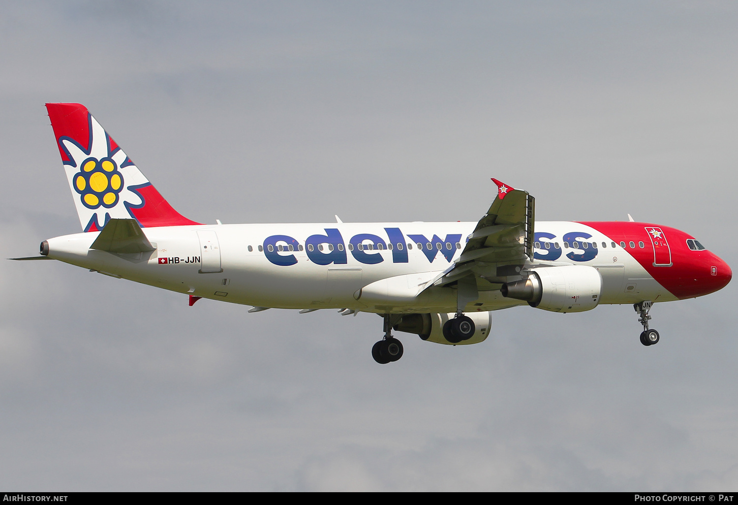 Aircraft Photo of HB-JJN | Airbus A320-214 | Edelweiss Air | AirHistory.net #466821