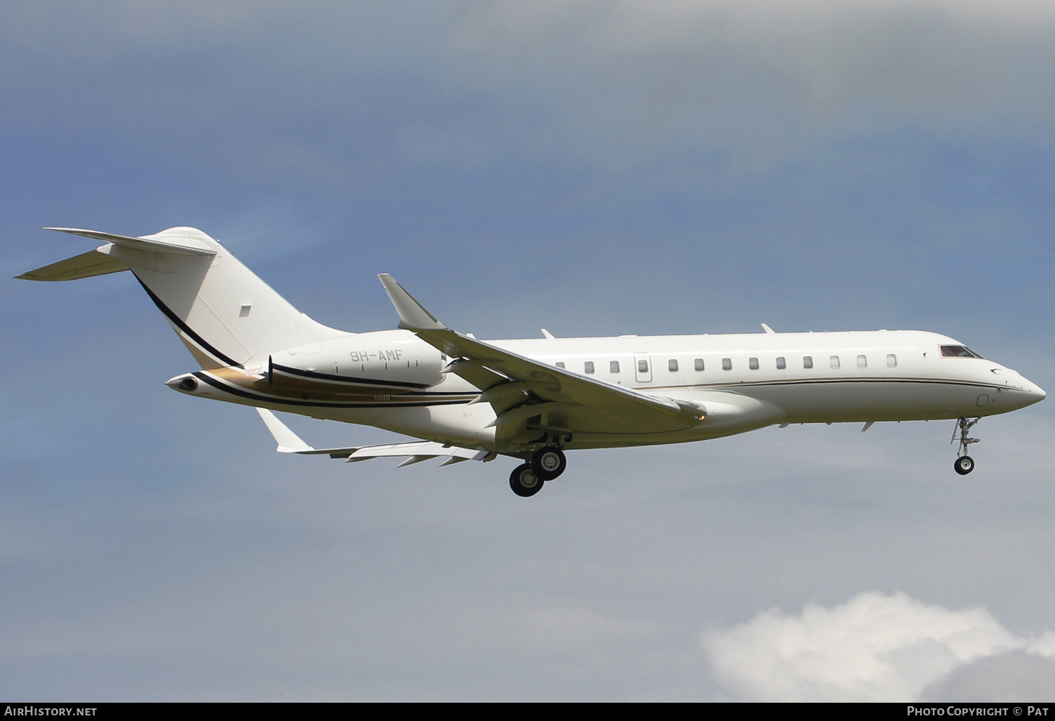 Aircraft Photo of 9H-AMF | Bombardier Global 6000 (BD-700-1A10) | AirHistory.net #466825