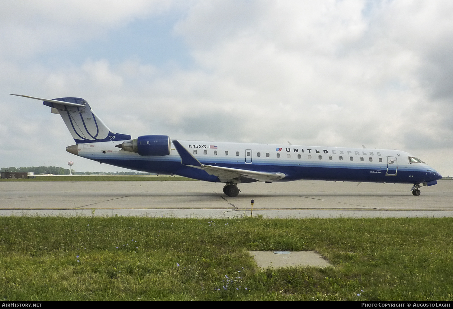 Aircraft Photo of N153GJ | Bombardier CRJ-701ER (CL-600-2C10) | United Express | AirHistory.net #466827