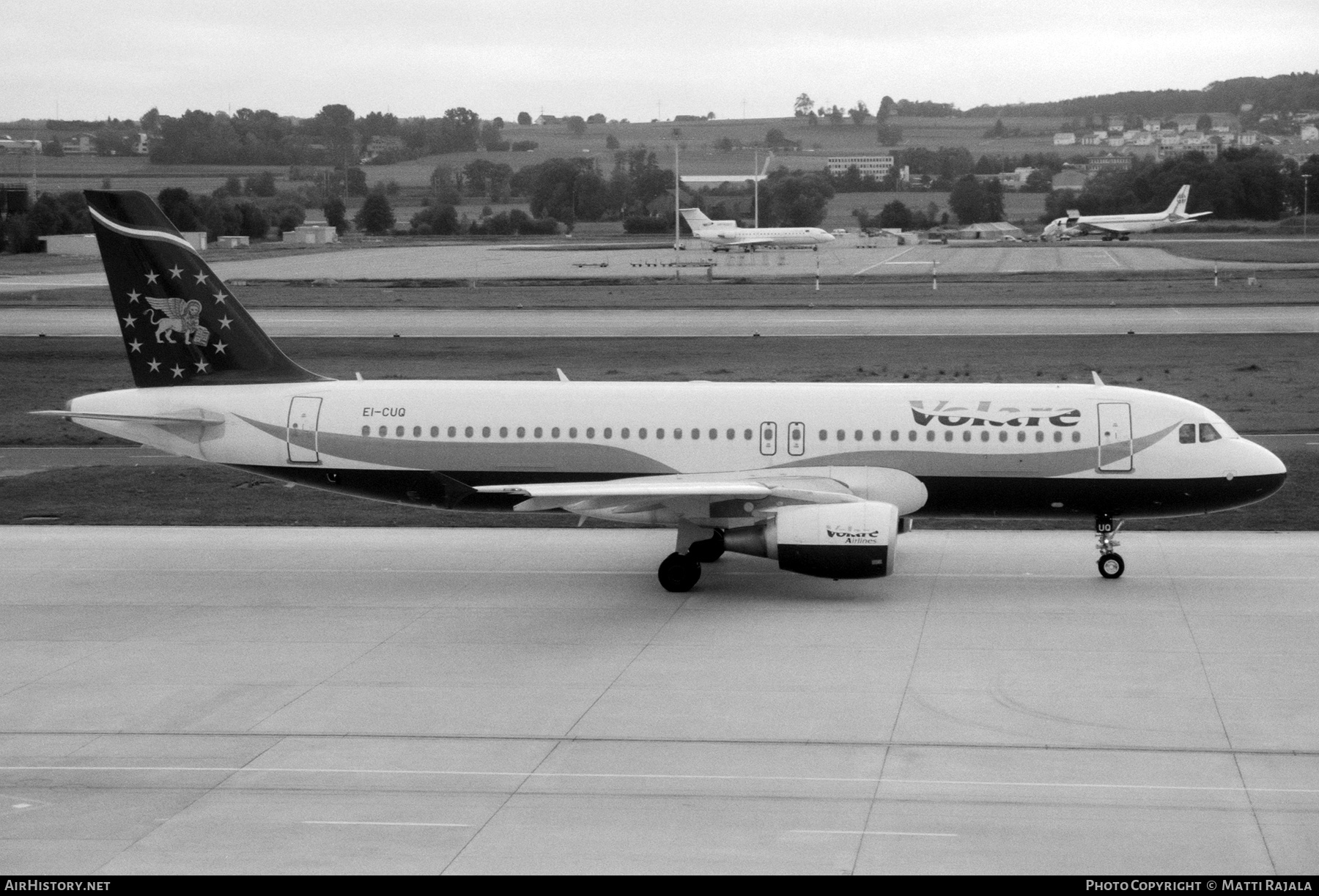 Aircraft Photo of EI-CUQ | Airbus A320-214 | Volare Airlines | AirHistory.net #466843
