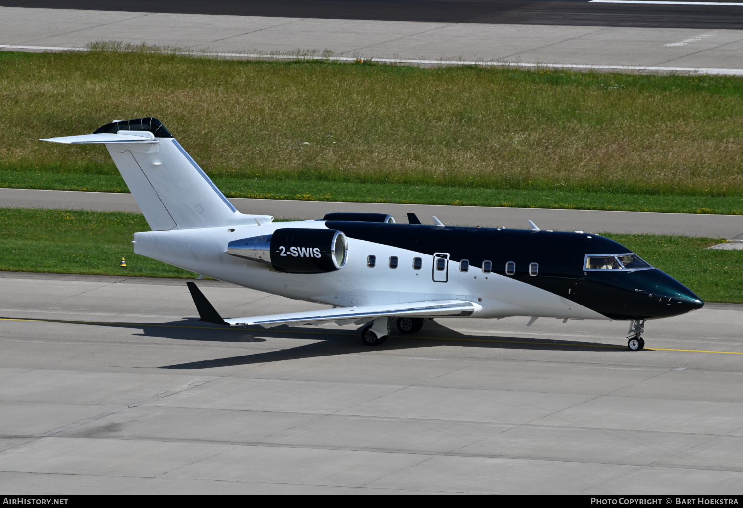 Aircraft Photo of 2-SWIS | Bombardier Challenger 604 (CL-600-2B16) | AirHistory.net #466847