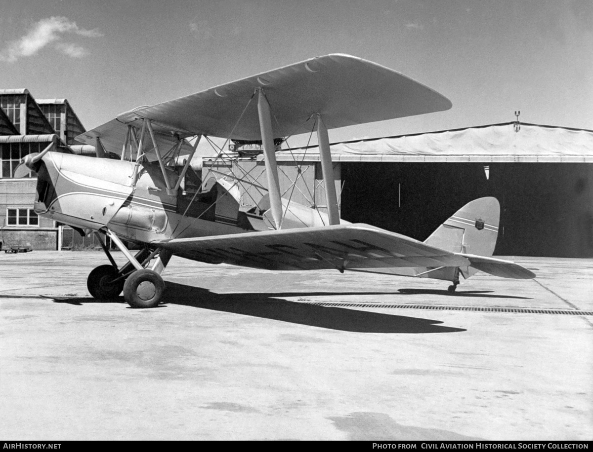 Aircraft Photo of VH-CAH | De Havilland D.H. 82A Tiger Moth | Department of Civil Aviation | AirHistory.net #467023