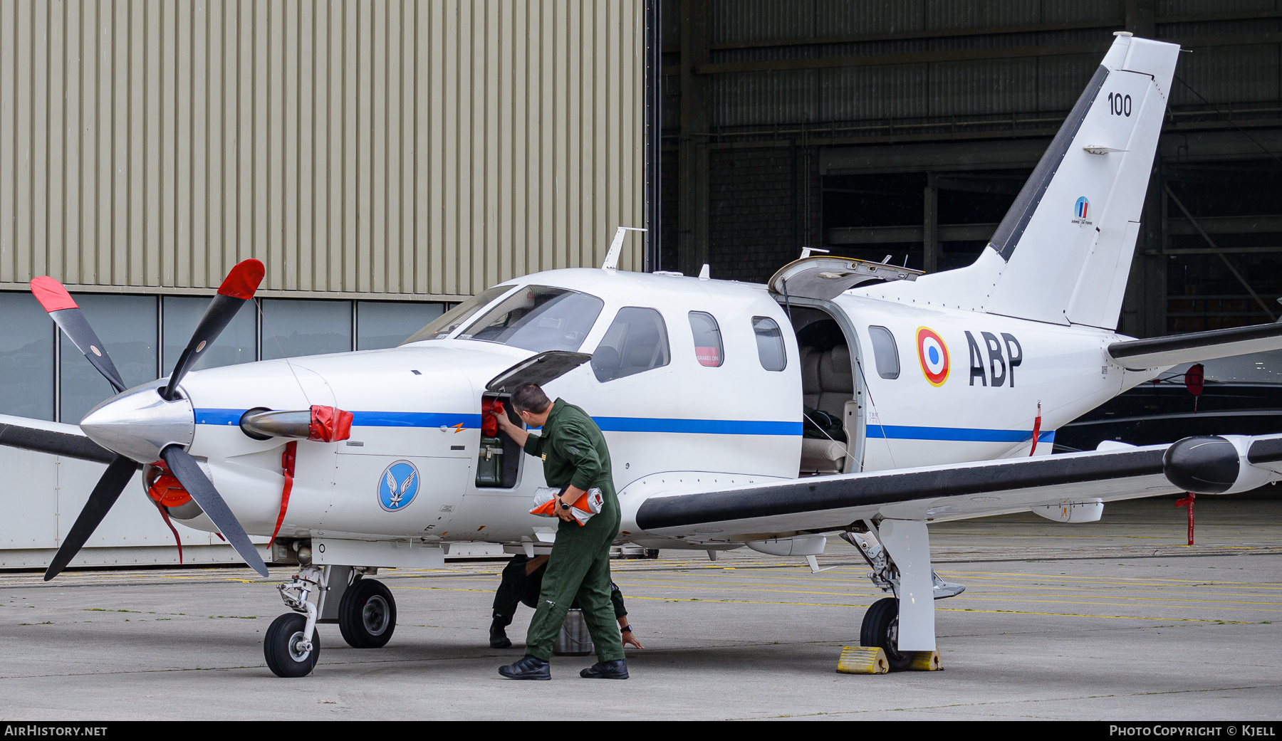 Aircraft Photo of 100 | Socata TBM-700 | France - Army | AirHistory.net #467066