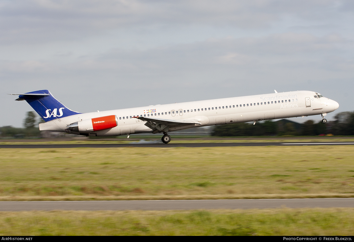 Aircraft Photo of LN-RLE | McDonnell Douglas MD-82 (DC-9-82) | Scandinavian Airlines - SAS | AirHistory.net #467075