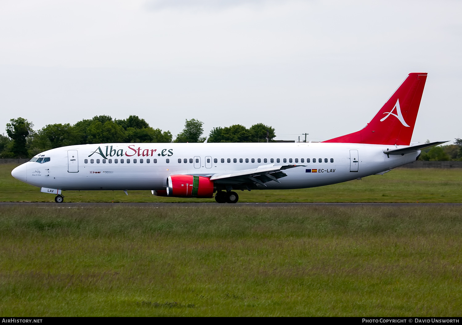 Aircraft Photo of EC-LAV | Boeing 737-408 | AlbaStar | AirHistory.net #467111