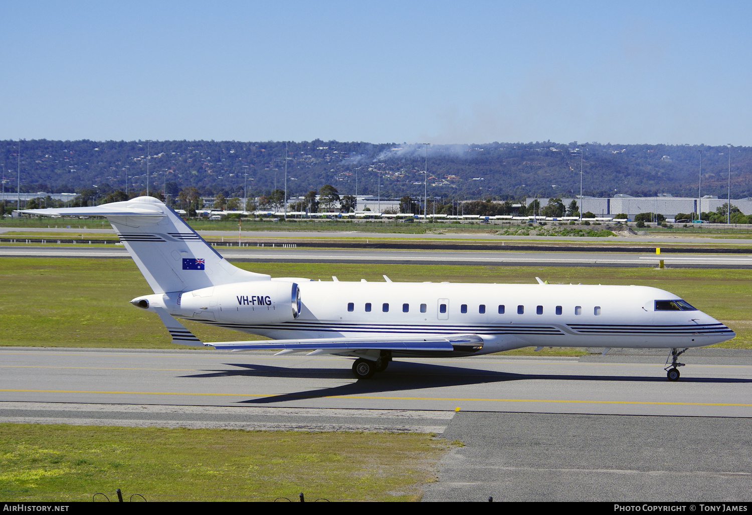 Aircraft Photo of VH-FMG | Bombardier Global Express (BD-700-1A10) | AirHistory.net #467160