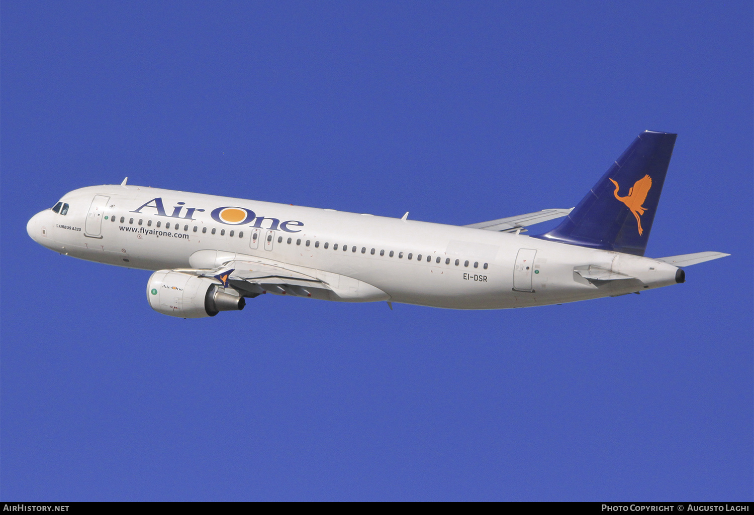 Aircraft Photo of EI-DSR | Airbus A320-216 | Air One | AirHistory.net #467231