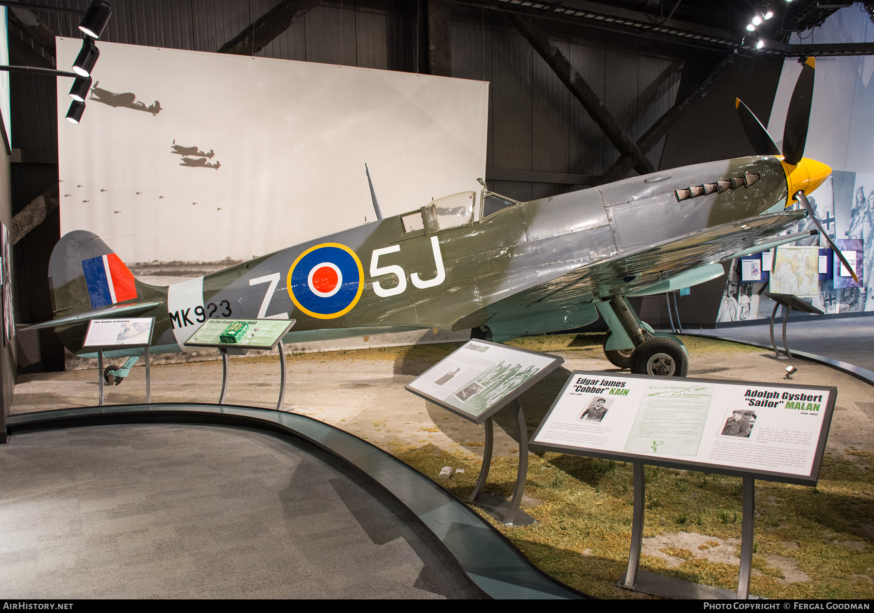 Aircraft Photo of MK923 / N521R | Supermarine 361 Spitfire LF9C | UK - Air Force | AirHistory.net #467234