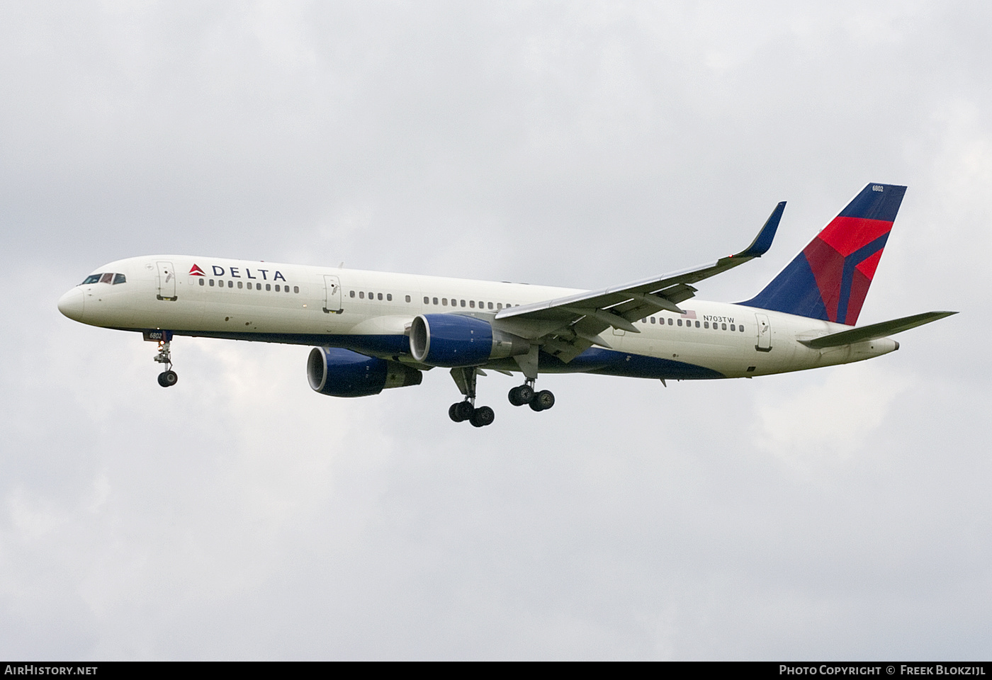 Aircraft Photo of N703TW | Boeing 757-2Q8 | Delta Air Lines | AirHistory.net #467314