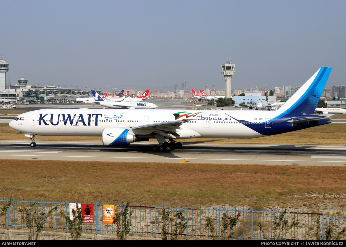 Aircraft Photo of 9K-AOK | Boeing 777-300/ER | Kuwait Airways | AirHistory.net #467454
