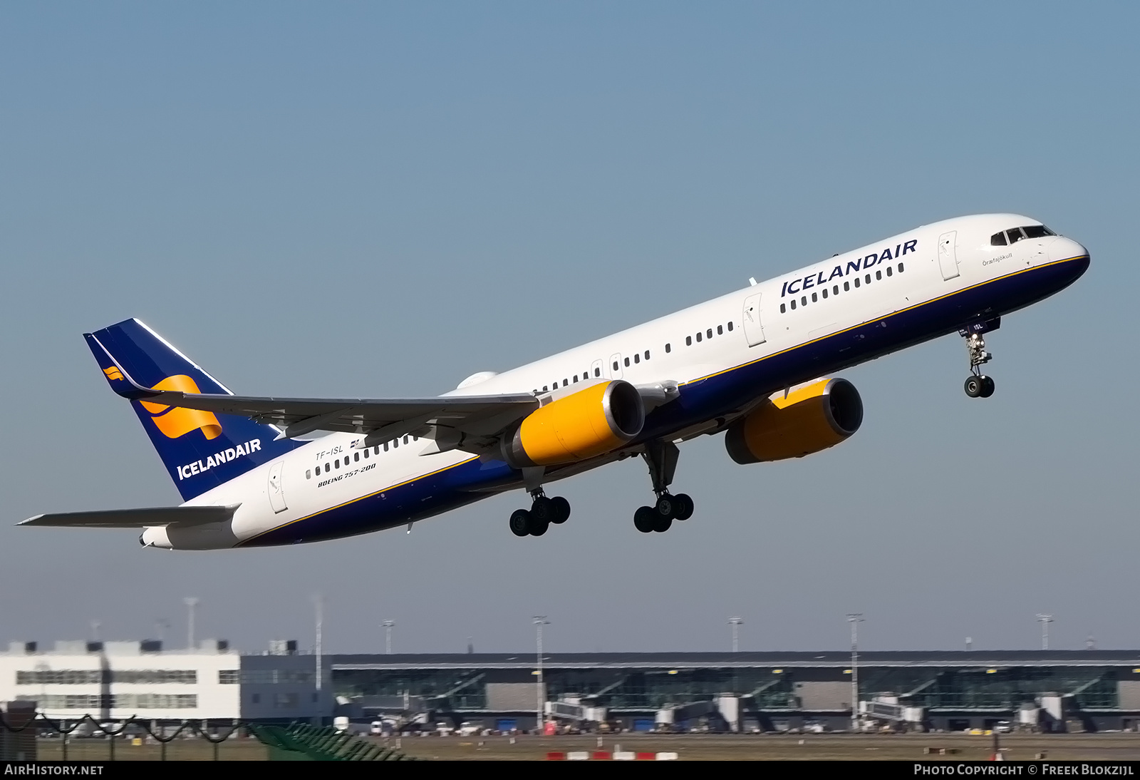 Aircraft Photo of TF-ISL | Boeing 757-223 | Icelandair | AirHistory.net #467559