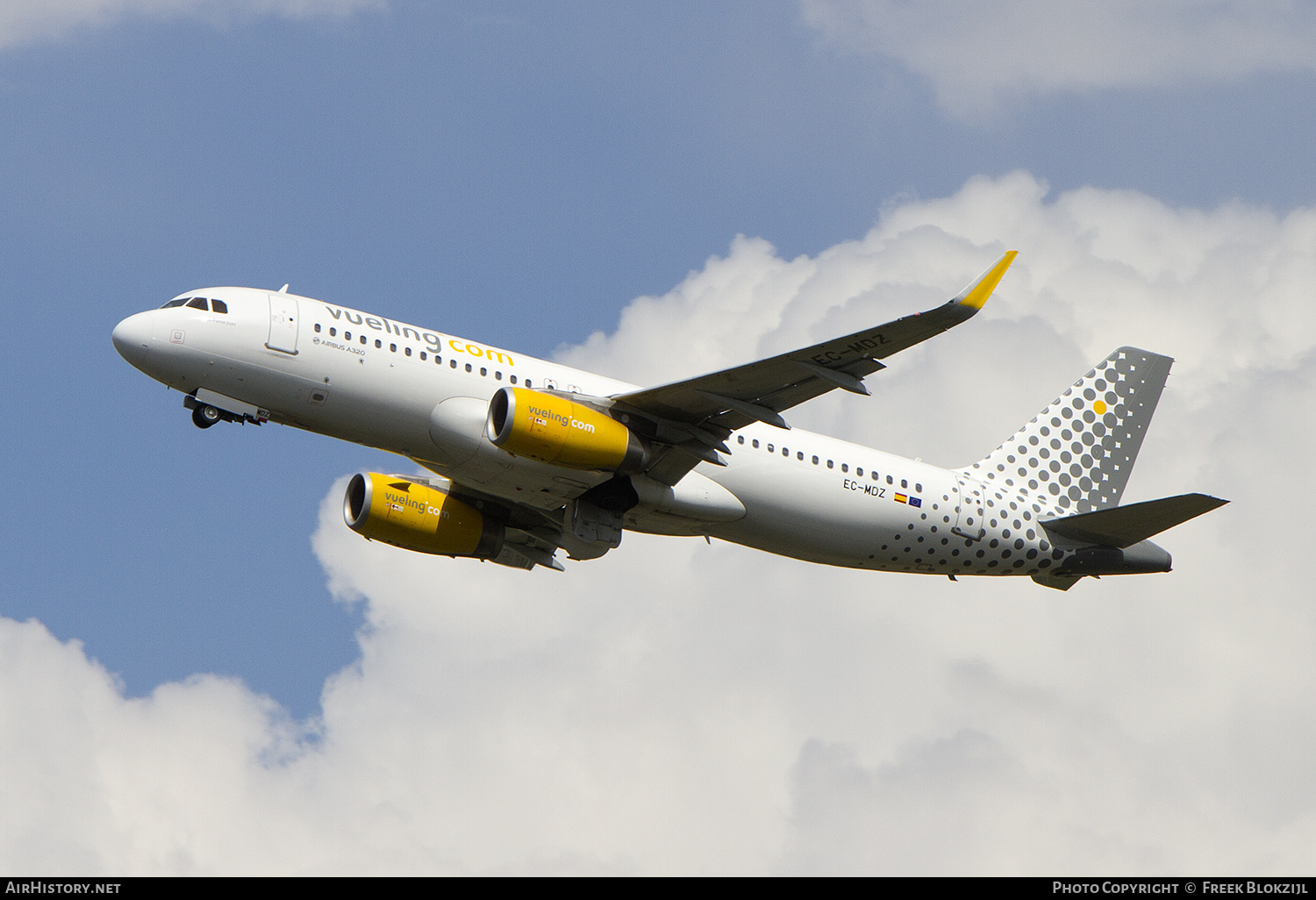Aircraft Photo of EC-MDZ | Airbus A320-232 | Vueling Airlines | AirHistory.net #467586