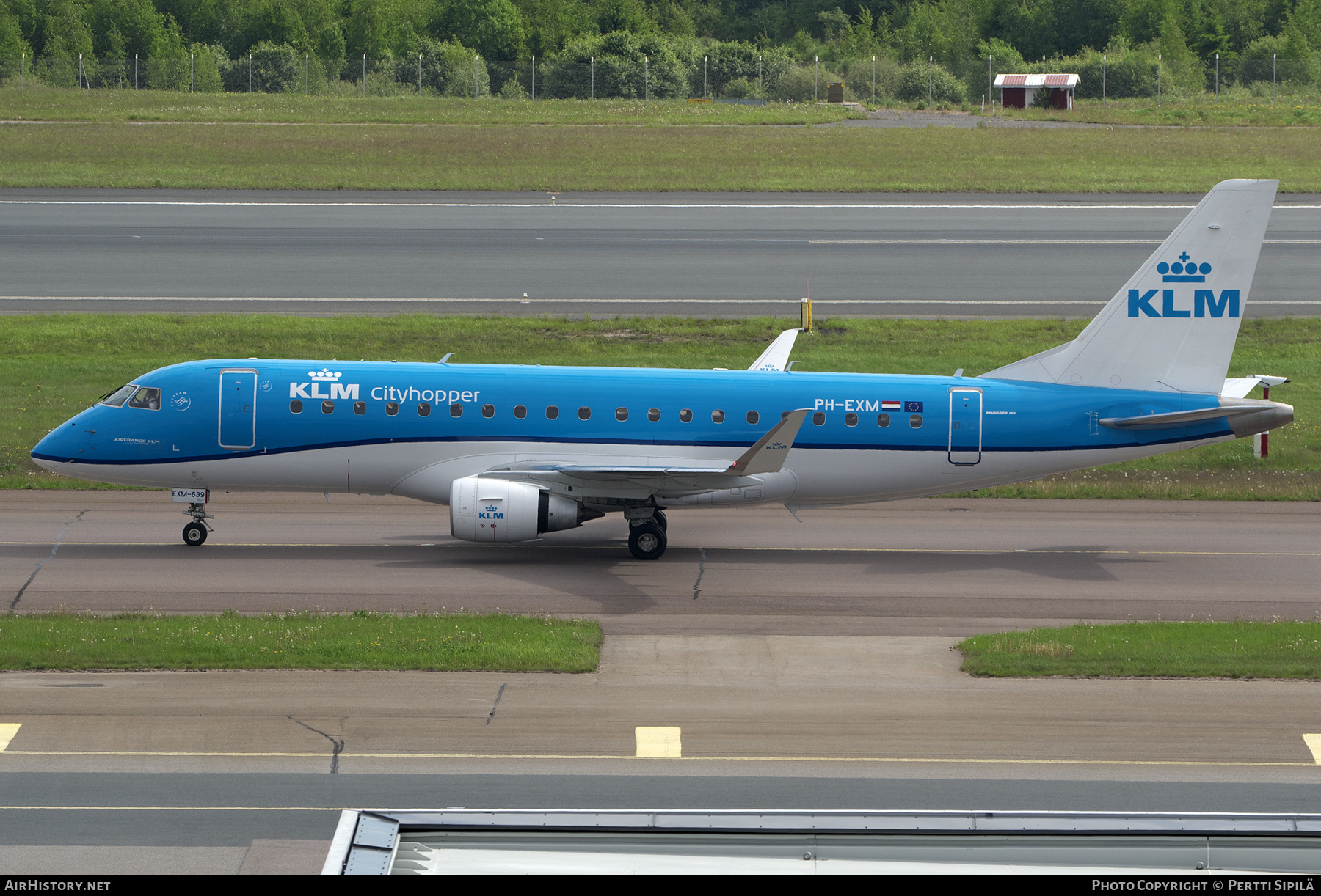 Aircraft Photo of PH-EXM | Embraer 175STD (ERJ-170-200STD) | KLM Cityhopper | AirHistory.net #467782