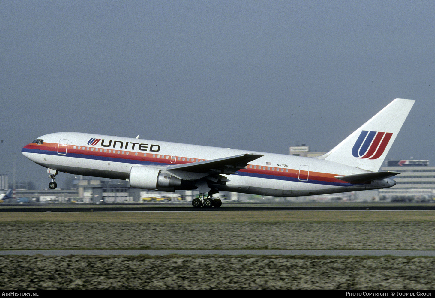 Aircraft Photo of N611UA | Boeing 767-222 | United Airlines | AirHistory.net #467869