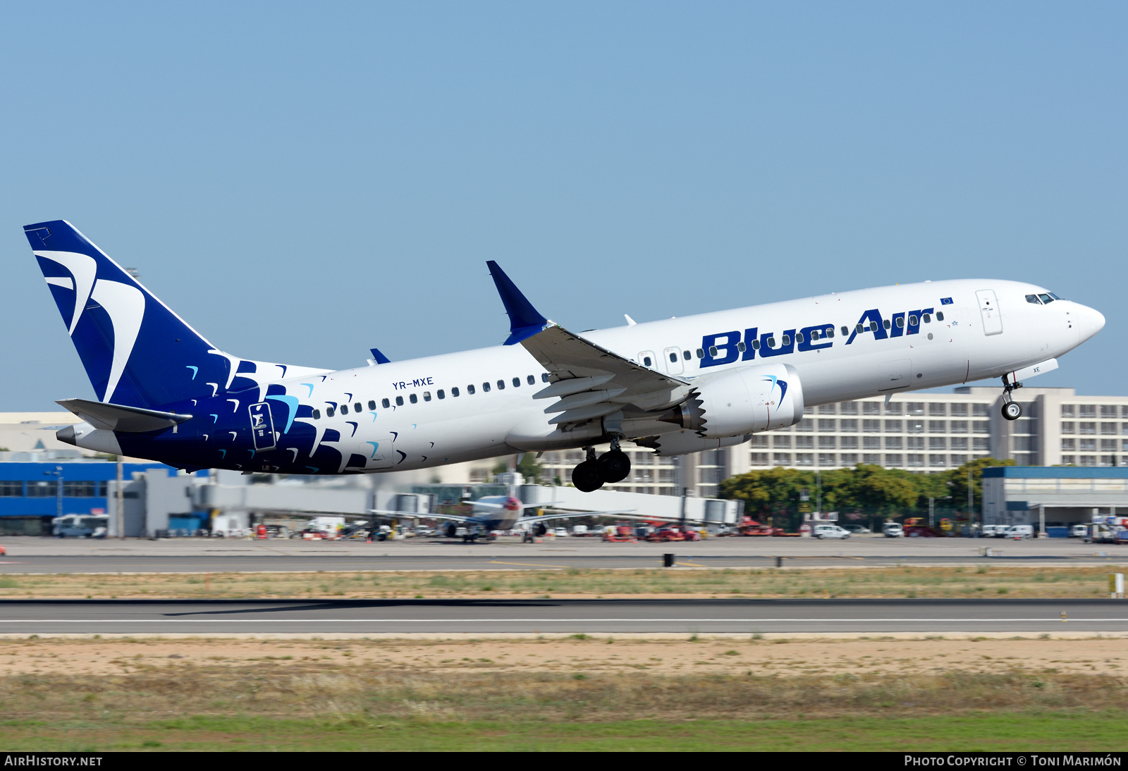 Aircraft Photo of YR-MXE | Boeing 737-8 Max 8 | Blue Air | AirHistory.net #467940