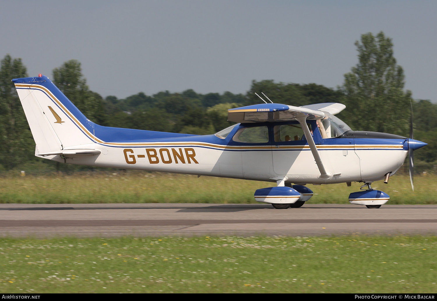 Aircraft Photo of G-BONR | Cessna 172N Skyhawk 100 | AirHistory.net #468129