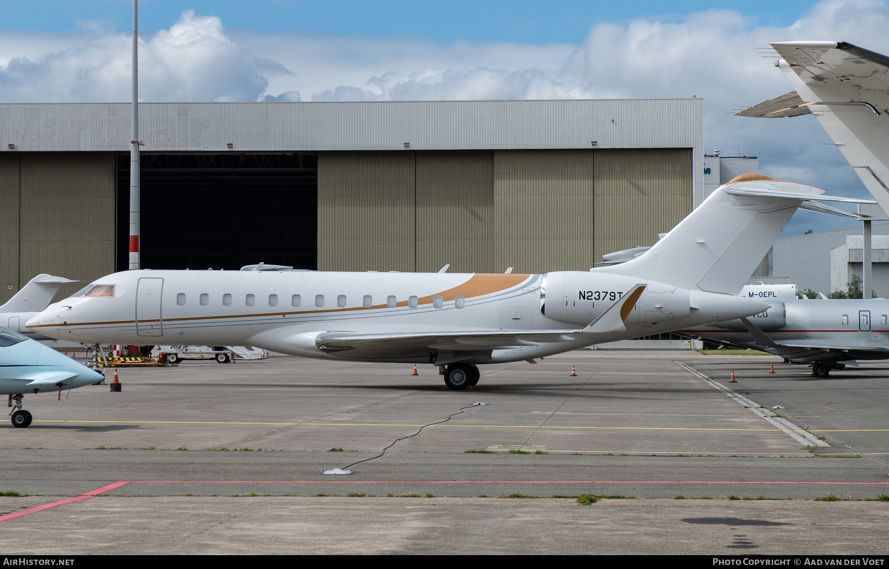 Aircraft Photo of N2379T | Bombardier Global Express XRS (BD-700-1A10) | AirHistory.net #468172