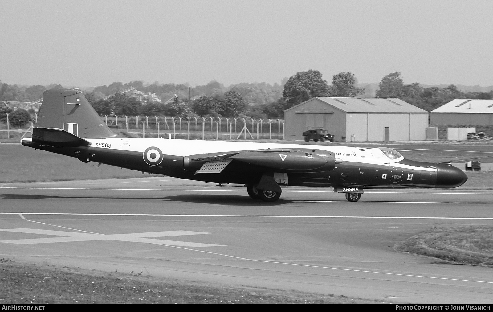 Aircraft Photo of XH568 | English Electric Canberra B2/6 | UK - Air Force | AirHistory.net #468225