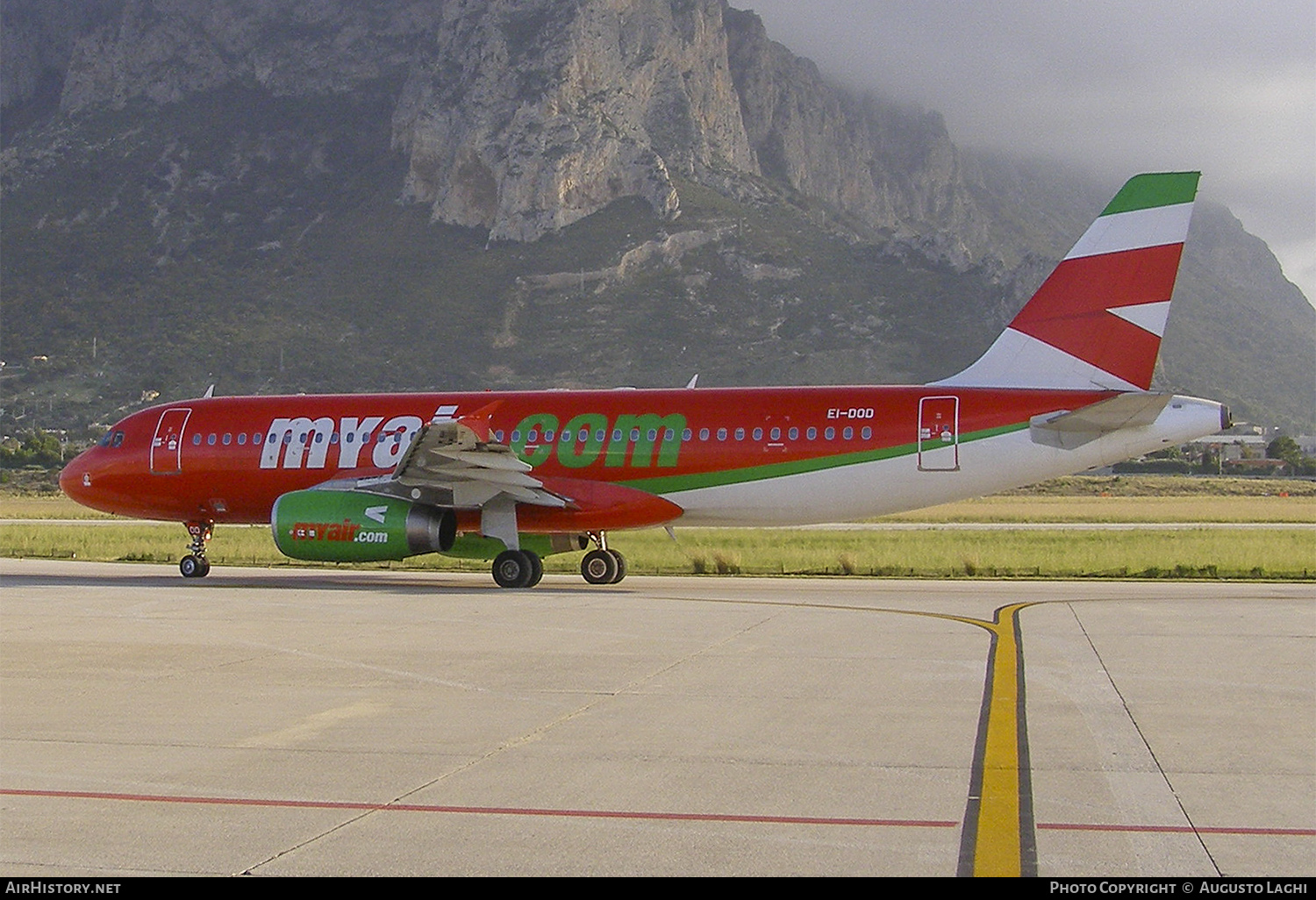 Aircraft Photo of EI-DOD | Airbus A320-231 | Myair | AirHistory.net #468289