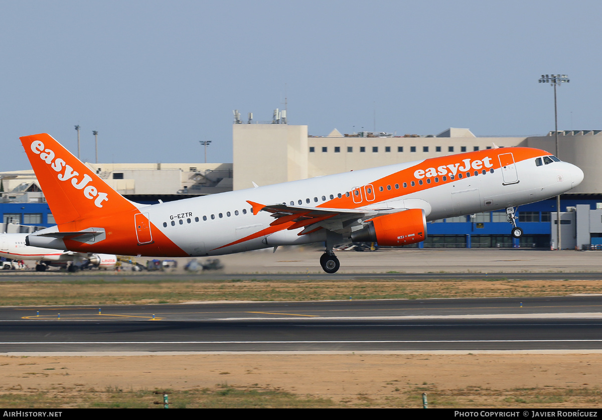 Aircraft Photo of G-EZTR | Airbus A320-214 | EasyJet | AirHistory.net #468316