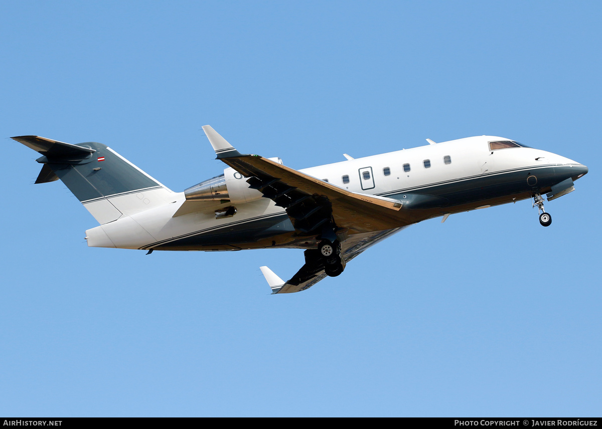 Aircraft Photo of OE-ITH | Bombardier Challenger 604 (CL-600-2B16) | AirHistory.net #468319
