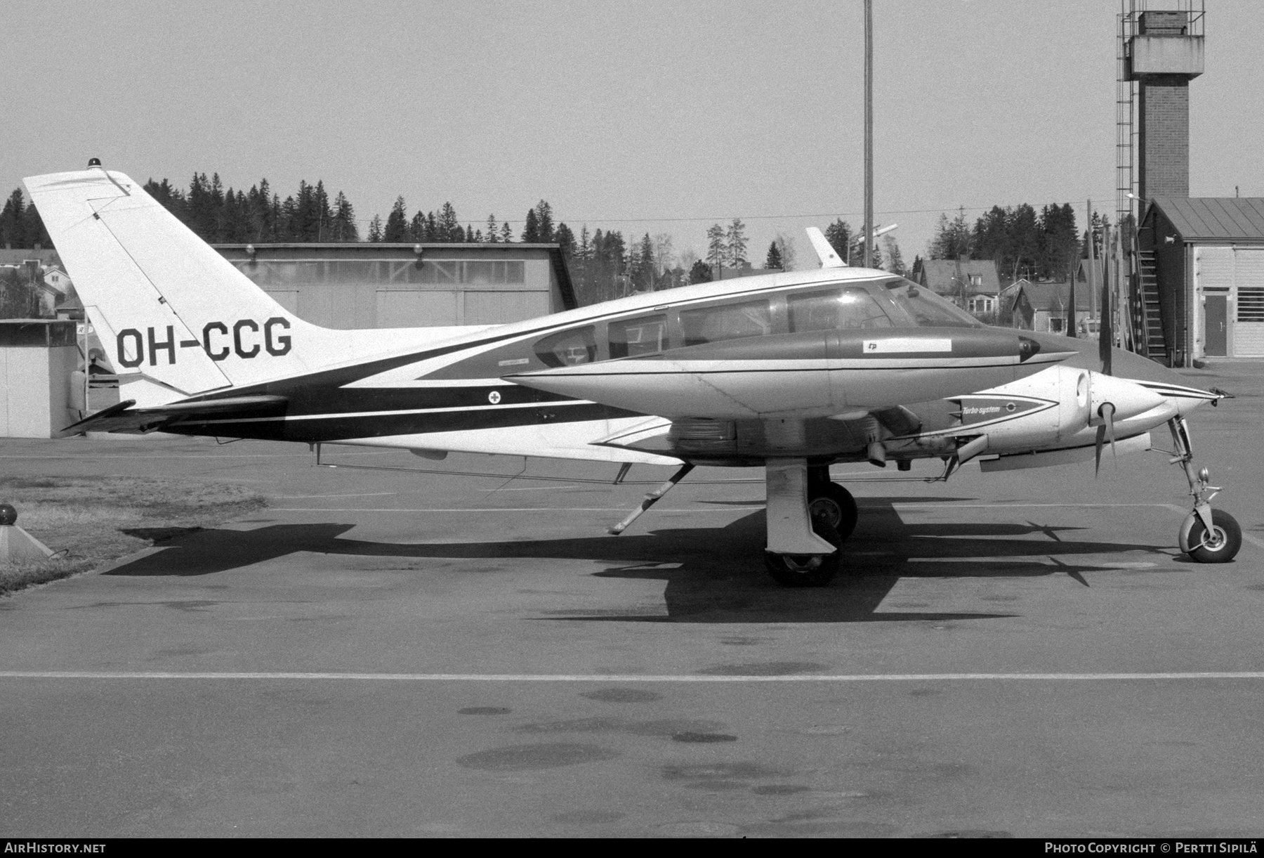 Aircraft Photo of OH-CCG | Cessna 320E Executive Skyknight | AirHistory.net #468348