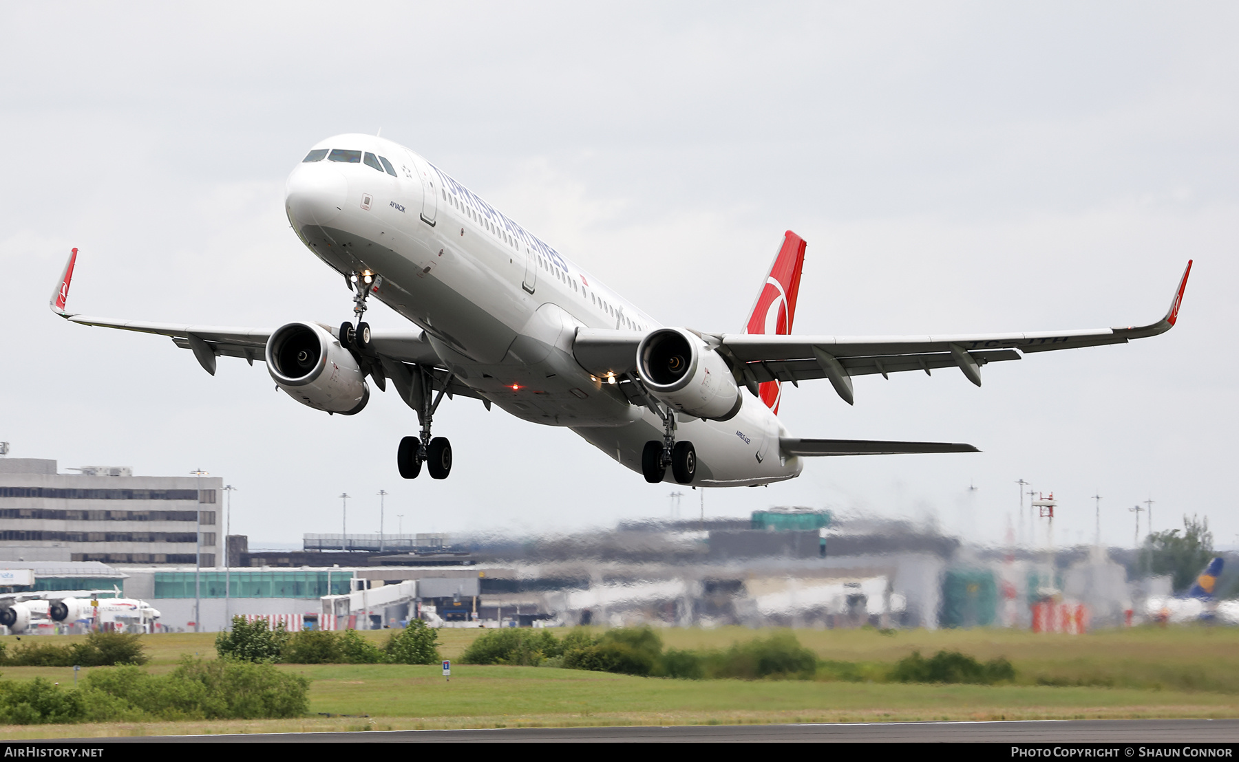 Aircraft Photo of TC-JTH | Airbus A321-231 | Turkish Airlines | AirHistory.net #468360