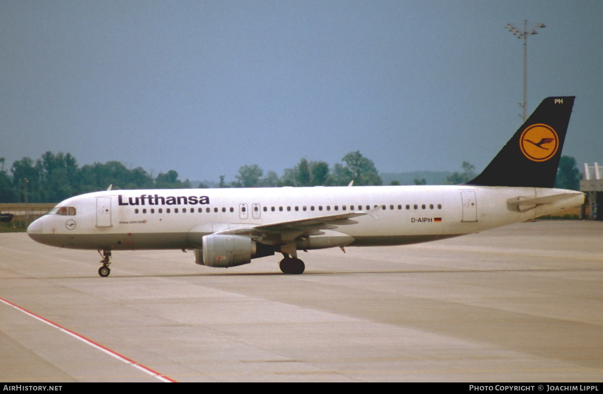 Aircraft Photo of D-AIPH | Airbus A320-211 | Lufthansa | AirHistory.net #468379