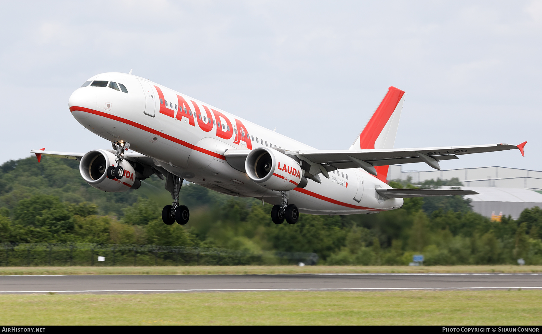 Aircraft Photo of 9H-LOR | Airbus A320-214 | Lauda | AirHistory.net #468380