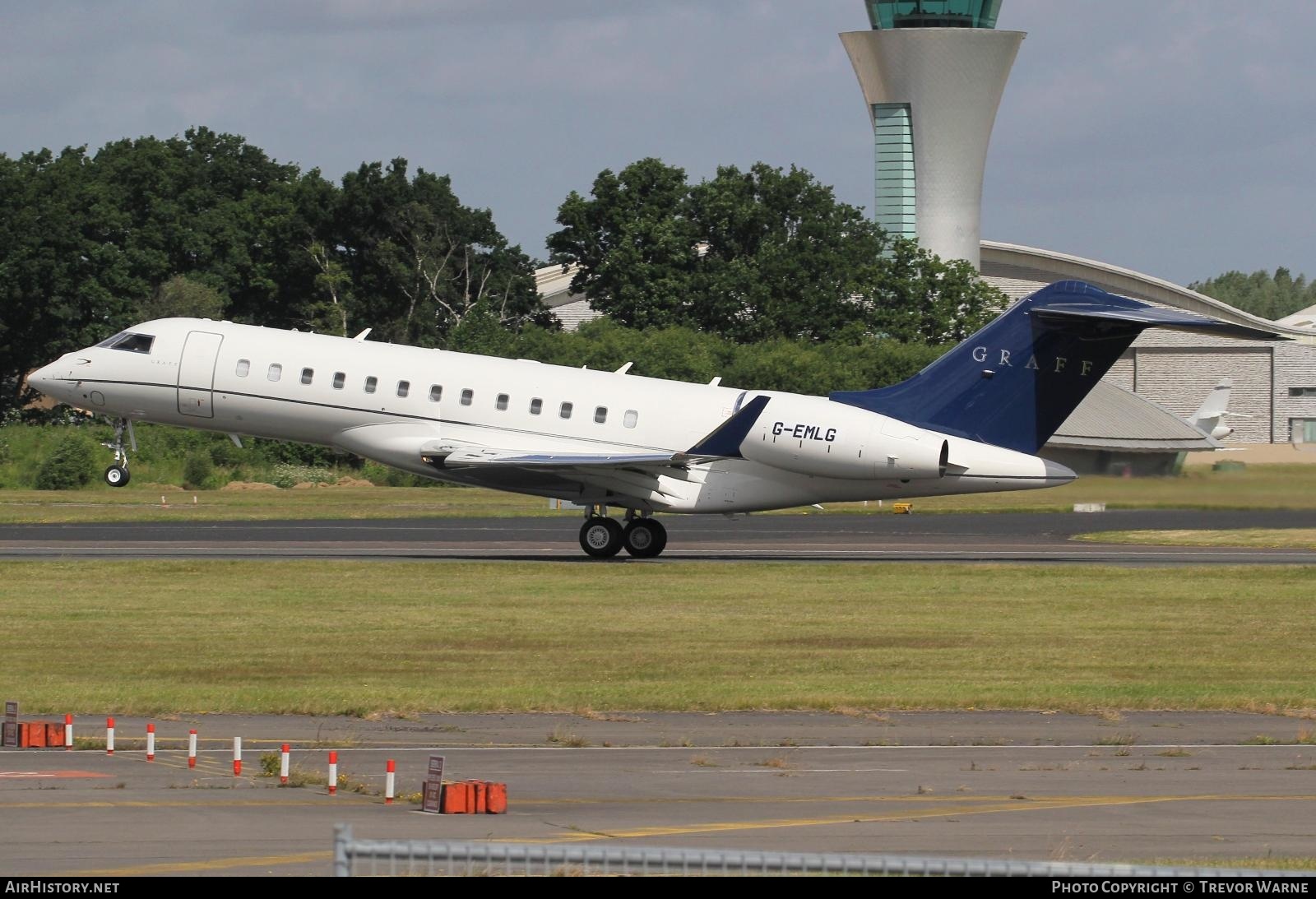 Aircraft Photo of G-EMLG | Bombardier Global 6000 (BD-700-1A10) | AirHistory.net #468431