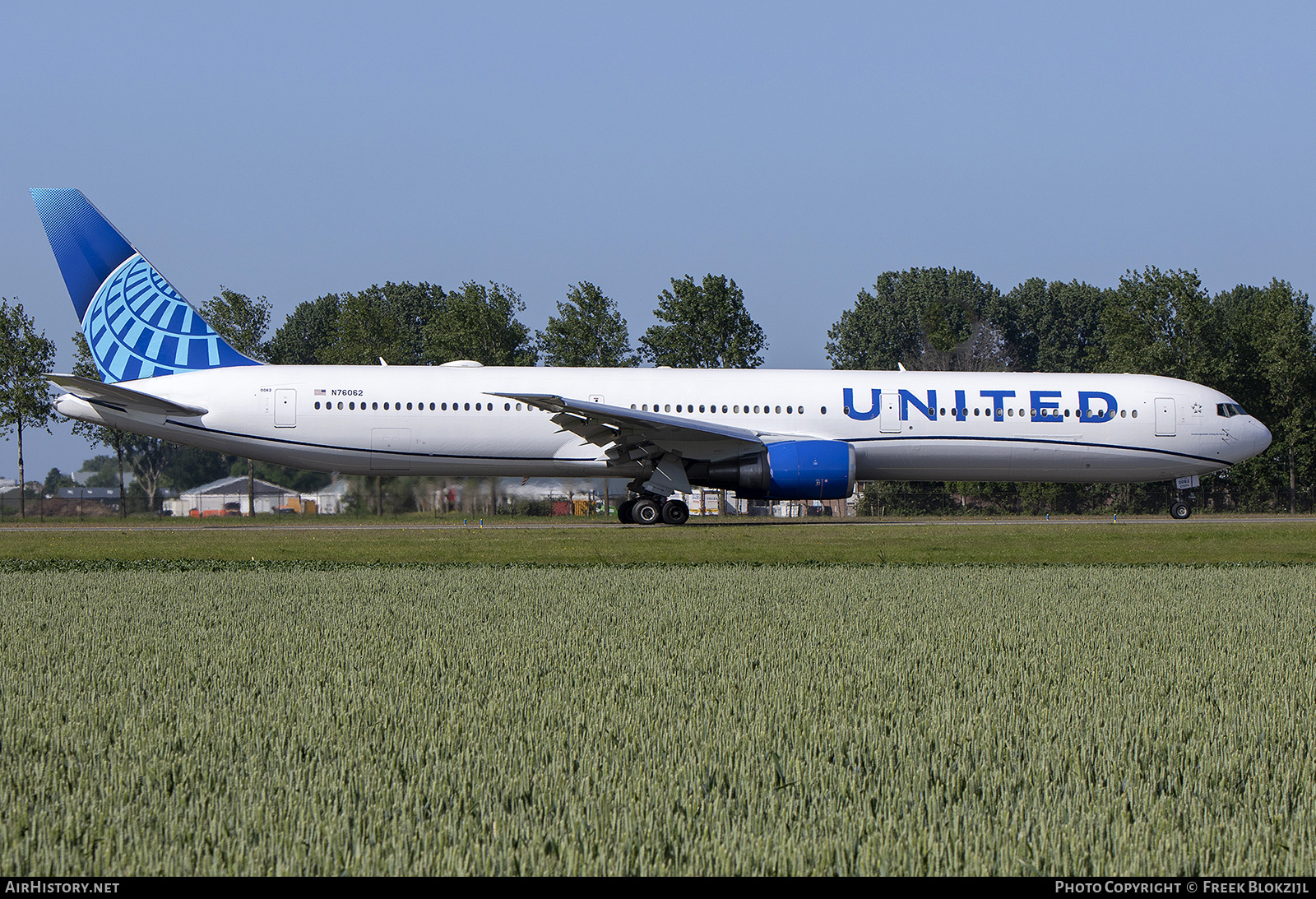 Aircraft Photo of N76062 | Boeing 767-424/ER | United Airlines | AirHistory.net #468448