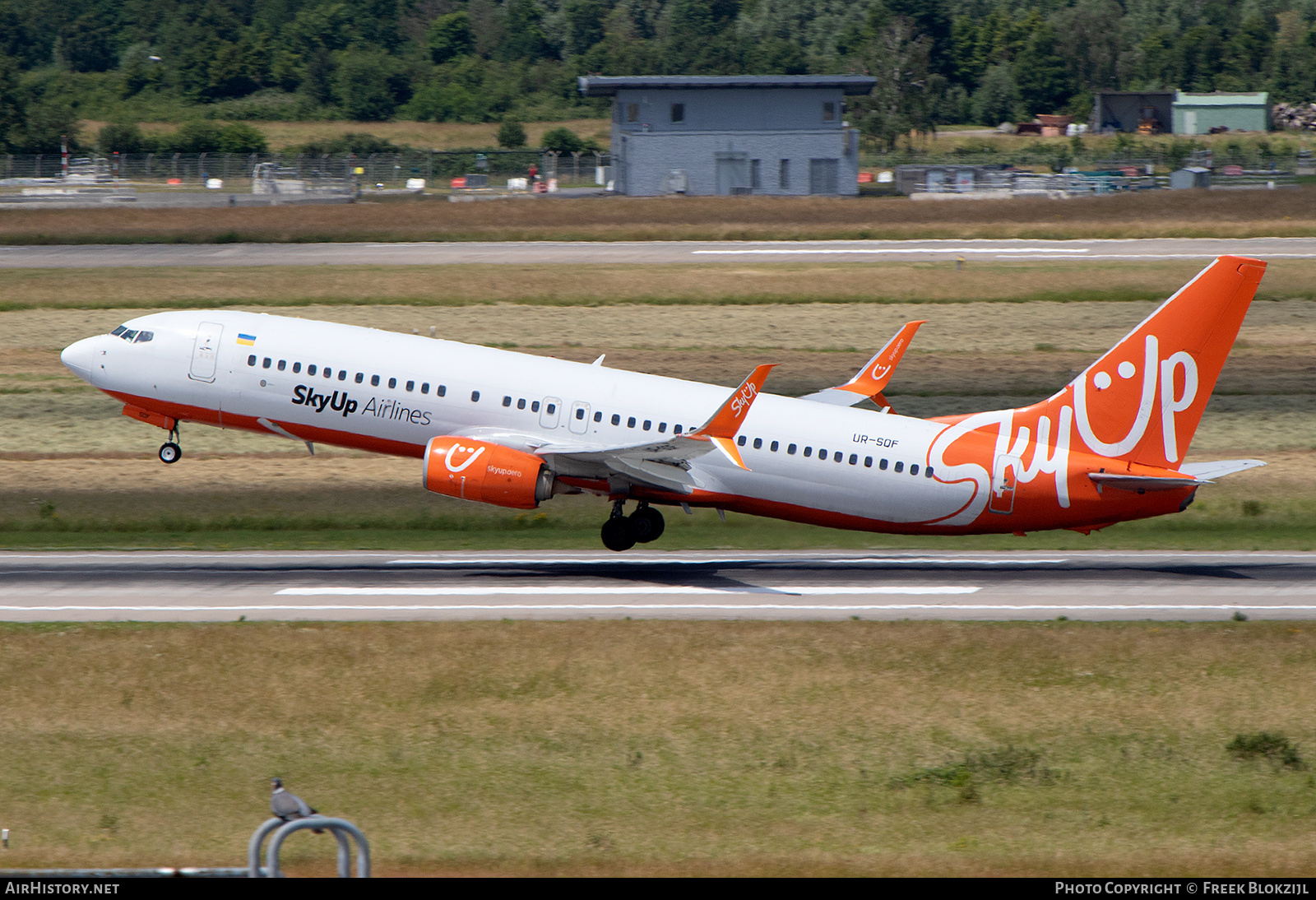 Aircraft Photo of UR-SQF | Boeing 737-8H6 | SkyUp Airlines | AirHistory.net #468463