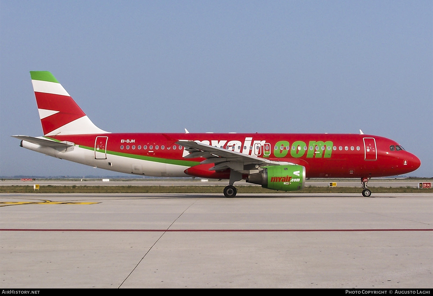 Aircraft Photo of EI-DJH | Airbus A320-212 | Myair | AirHistory.net #468480