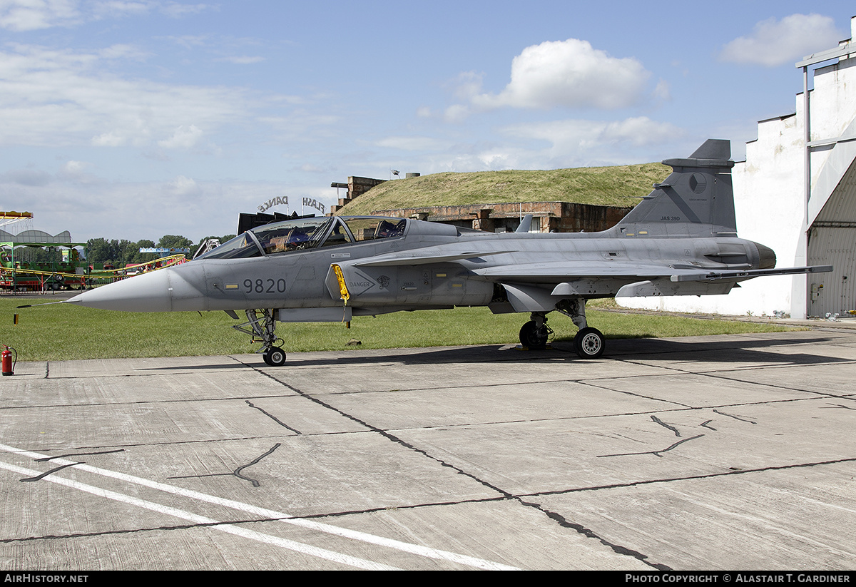 Aircraft Photo of 9820 | Saab JAS 39D Gripen | Czechia - Air Force | AirHistory.net #468489