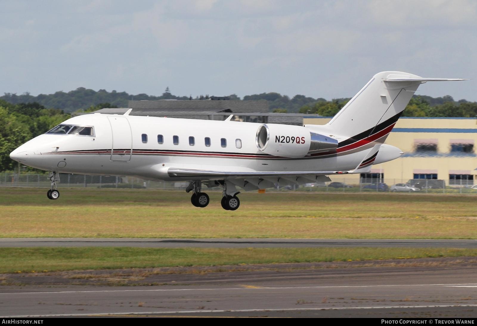 Aircraft Photo of N209QS | Bombardier Challenger 650 (CL-600-2B16) | AirHistory.net #468656
