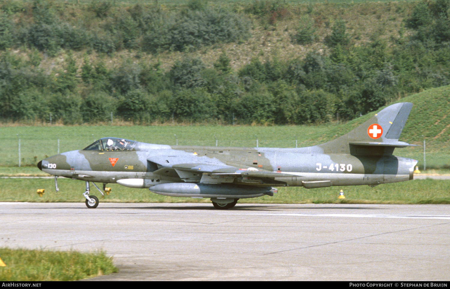 Aircraft Photo of J-4130 | Hawker Hunter F58A | Switzerland - Air Force | AirHistory.net #468829
