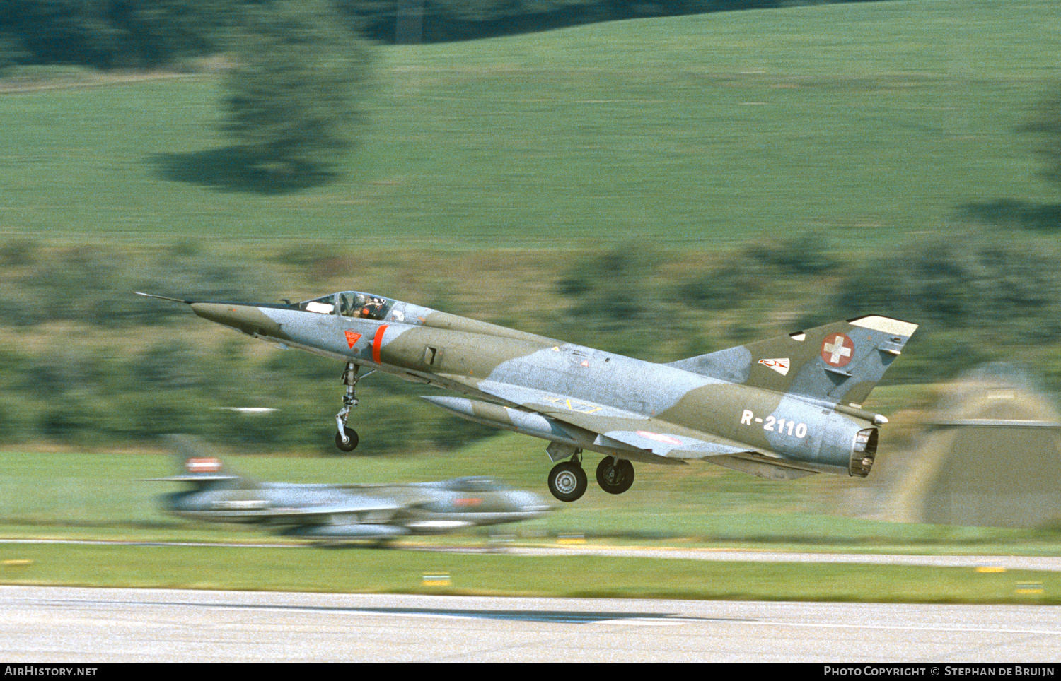 Aircraft Photo of R-2110 | Dassault Mirage IIIRS | Switzerland - Air Force | AirHistory.net #468847