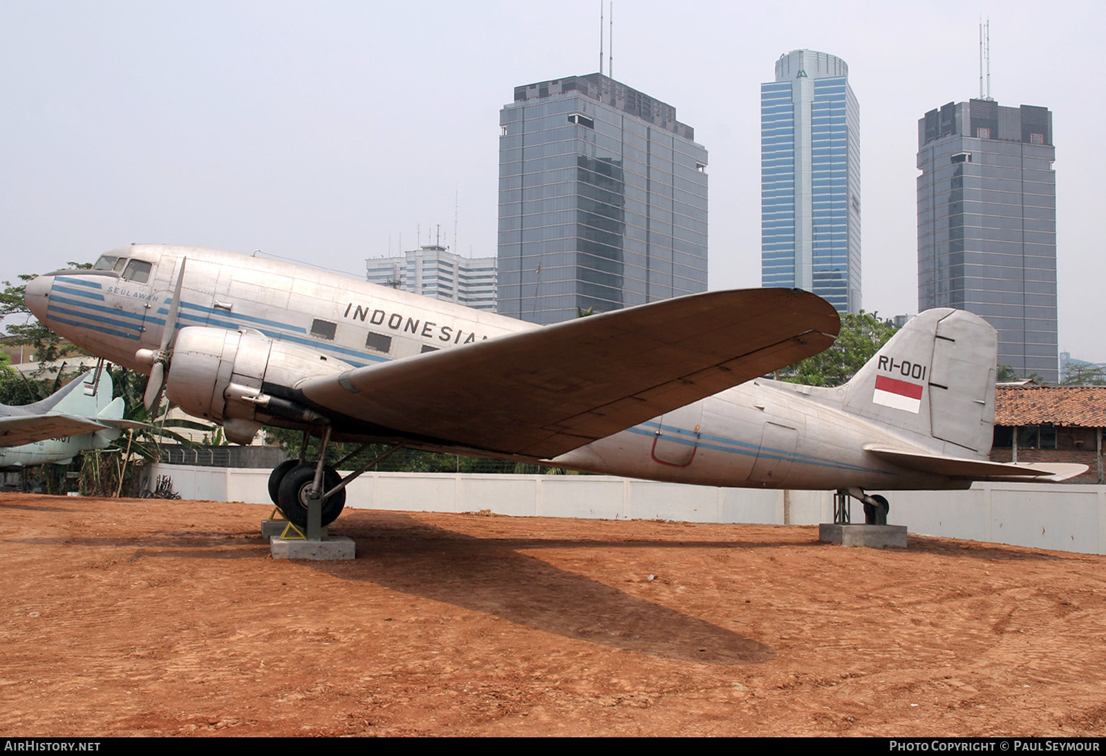 Aircraft Photo of RI-001 | Douglas C-47A Skytrain | Indonesian Airways | AirHistory.net #468922