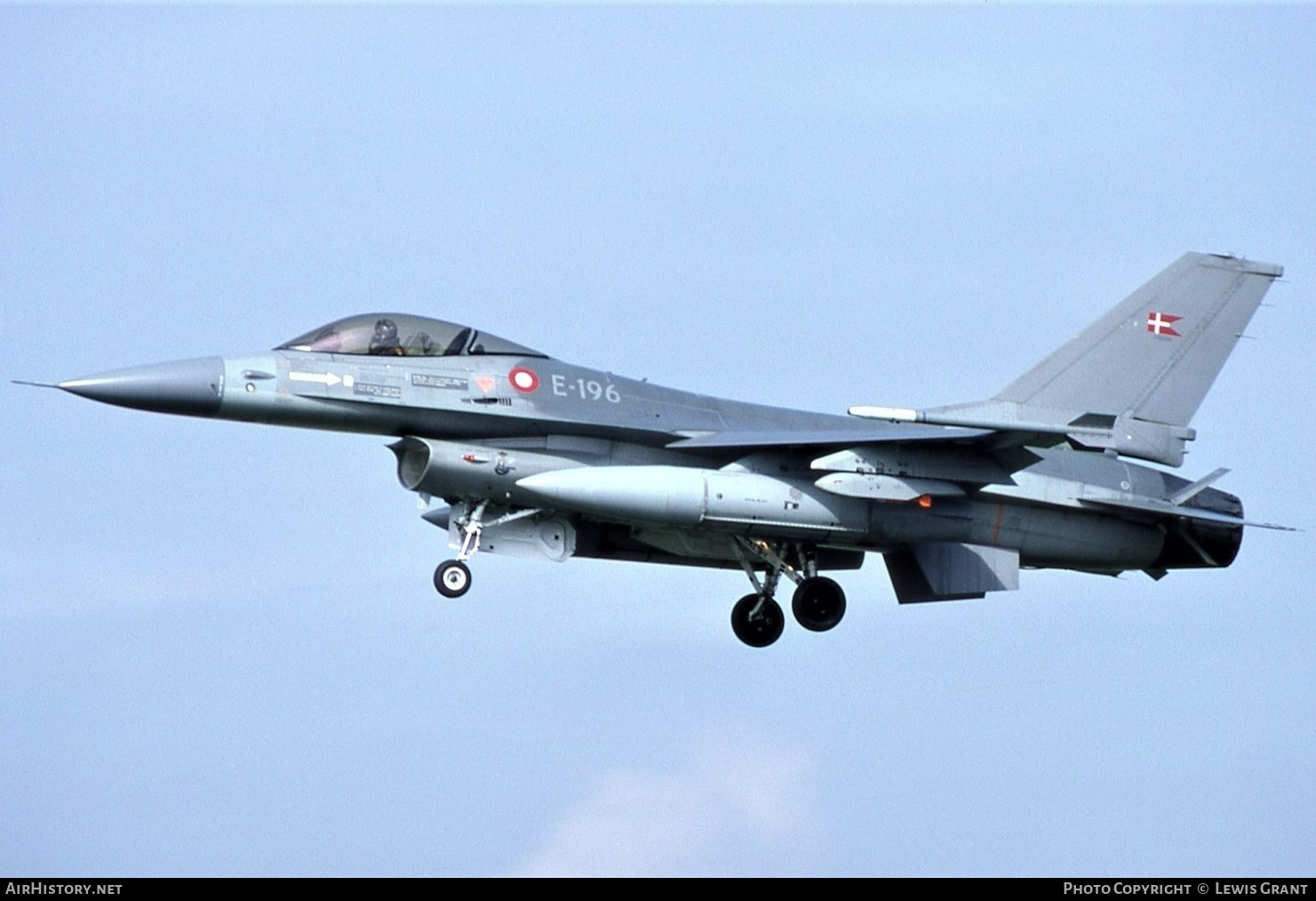 Aircraft Photo of E-196 | General Dynamics F-16AM Fighting Falcon | Denmark - Air Force | AirHistory.net #468935